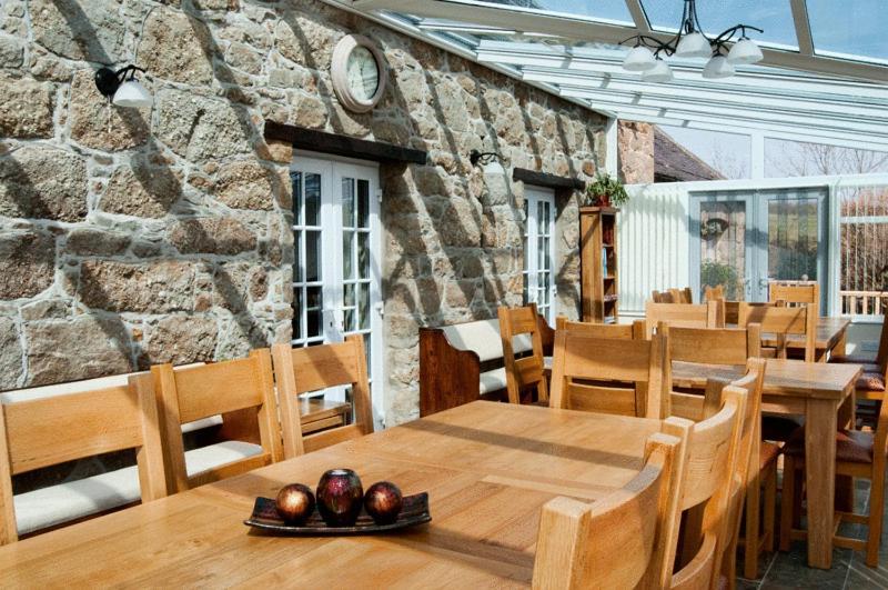 Nant Yr Odyn Country Hotel & Restaurant Ltd Llangefni Extérieur photo